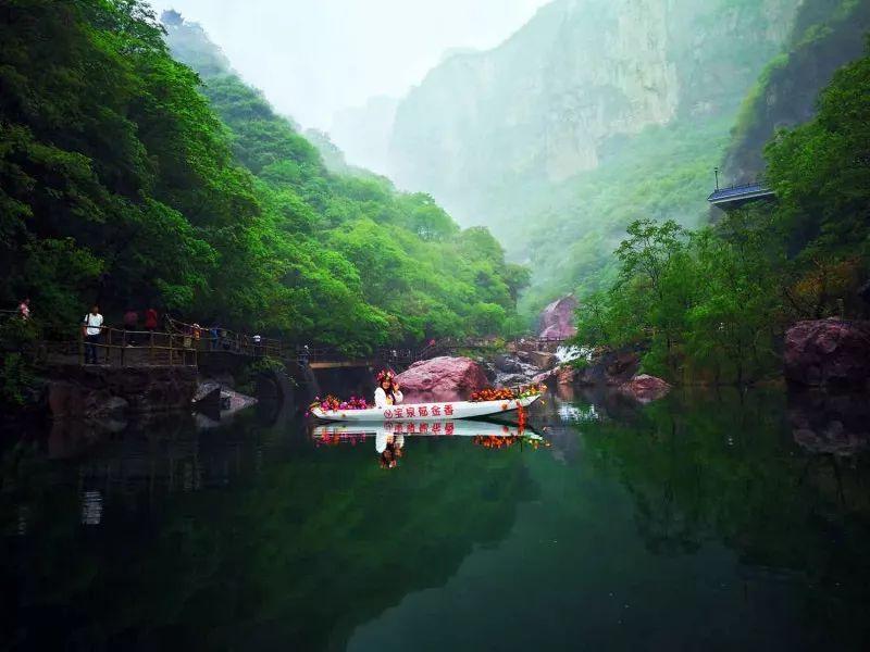 逃离隐秘的洞穴