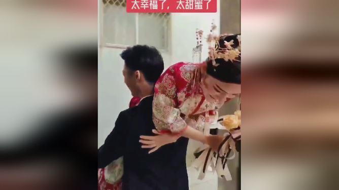 蓝色光标证代怒怼:易方达以钱为本,收益都是负数,博时稳健不稳健、中邮成长不成长!