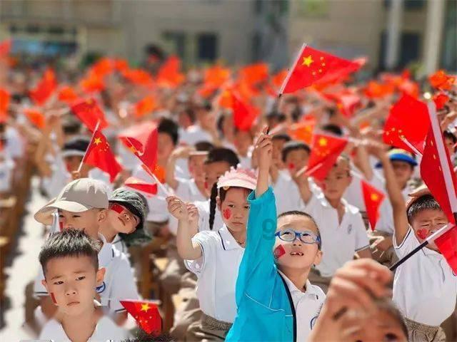龙虎榜 |华资实业上涨10.09%,知名游资国君总部卖出511.48万元