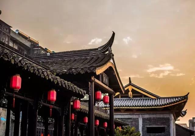 丽江股份:去年公司三条索道共计接待游客612.10万人次,同比增长215.67%
