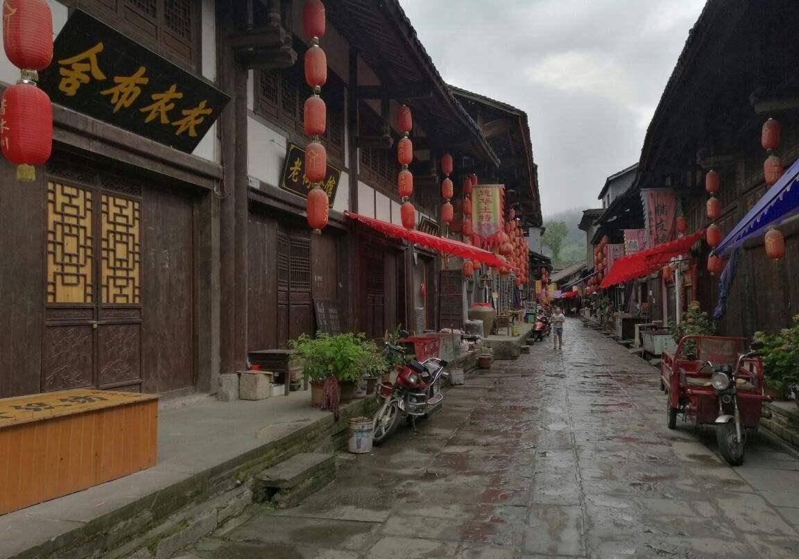背靠茅台17分钟售罄1800瓶 台源酒如何破局大众酱酒